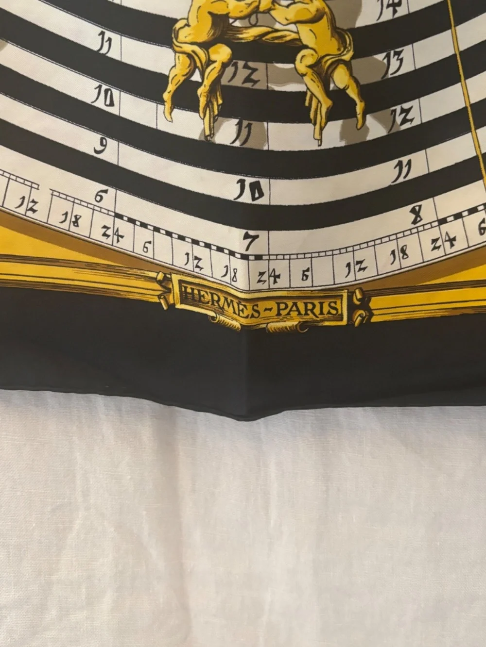 HERMES DIES ET HORE SILK SCARF